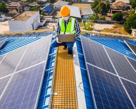 Solar uptime commercial solar panels